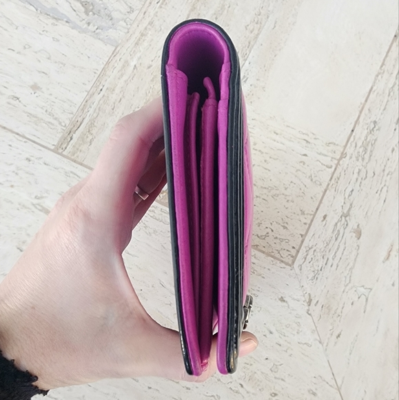 Chanel Boy Yen Wallet - Purple/Black Quilted Lambskin w/ removable chain (woc) - Picture 9 of 16